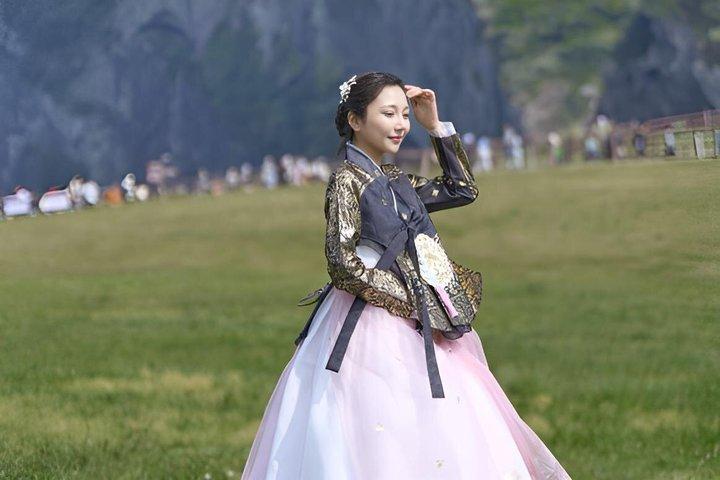 Jeju Seongsan Ilchulbong Hanbok Experience