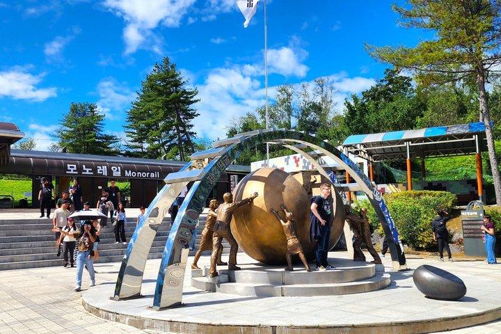 Private Hotel Pickup History DMZ Tour & Suspension Bridge