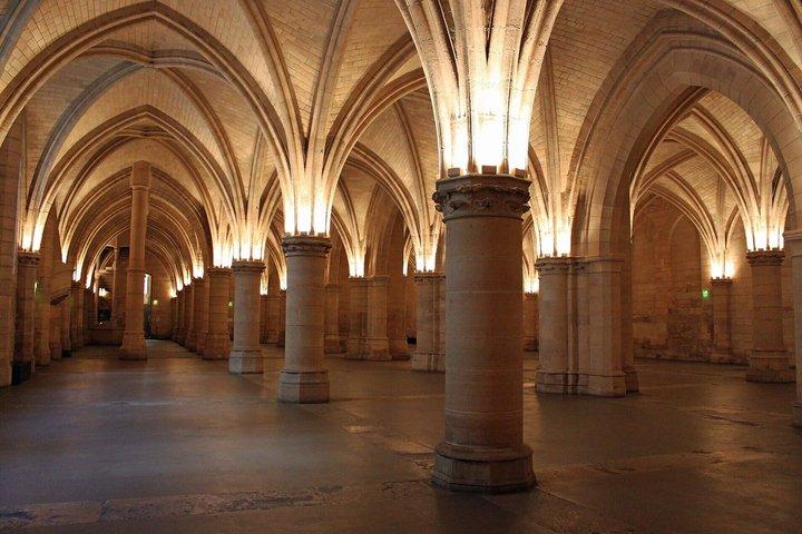 Conciergerie Paris Entry Tickets with Audio Guide Tablet