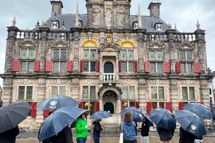 Delft: Private Walking Tour and Royal Delft Factory