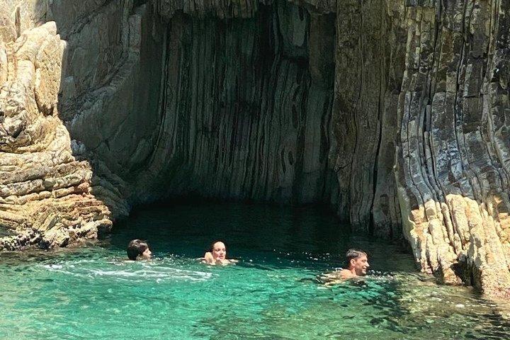 Saranda Hidden Cave ,Gremina ,Kakome &Krorez Small Group Tour