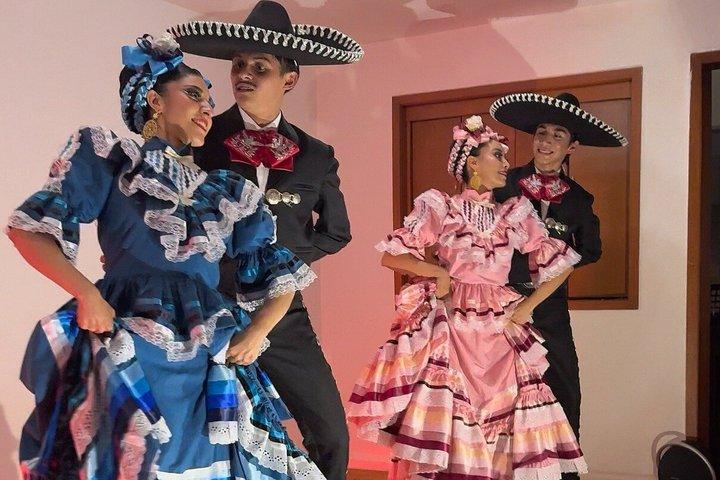 Experience DE Cultural Immersion with Mexican Folklore