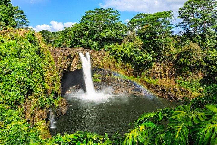 Big Island Waterfalls Tour with Swimming and Botanical Garden