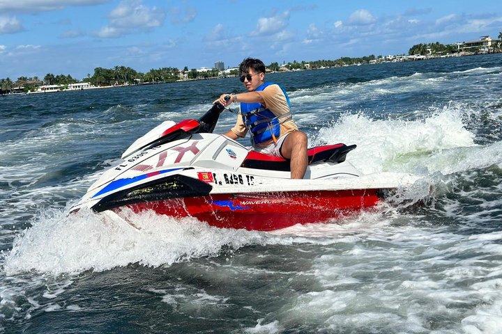 Miami Beach Jetski Rental and Free Scenic Boat
