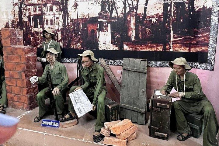 Hue: DMZ Historical Tour: Khe Sanh Combat Base & Vinh Moc Tunnels