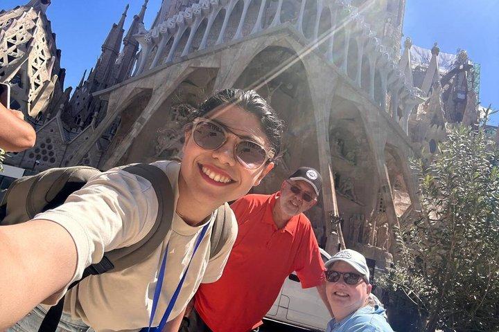 Story Of Barcelona With Private Guide Sagrada Familia & Gothic