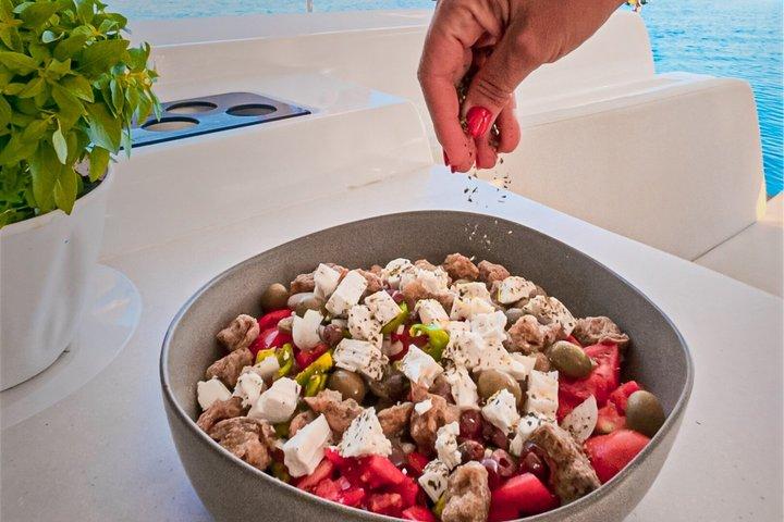Catamaran Sailing to Dia with Lunch in Heraklion, Crete(EST 2024)