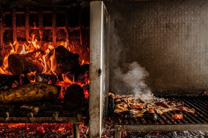 Mendoza Meals Food Tour with 12+ Tastings