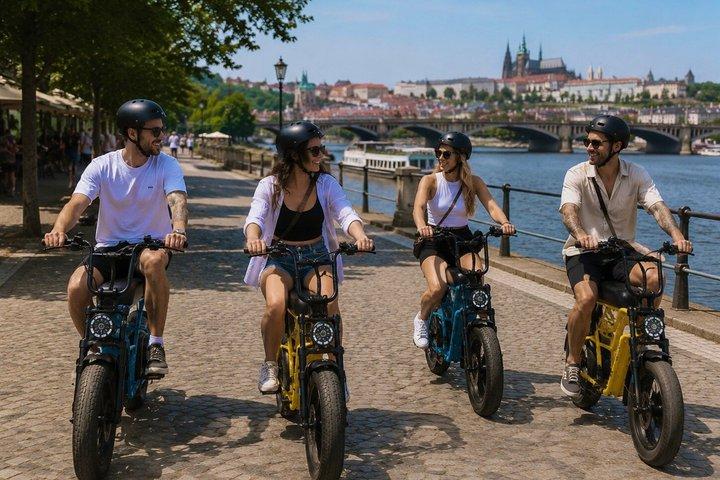 Old Town & Castle side on Chopper E-BIKE (small group)