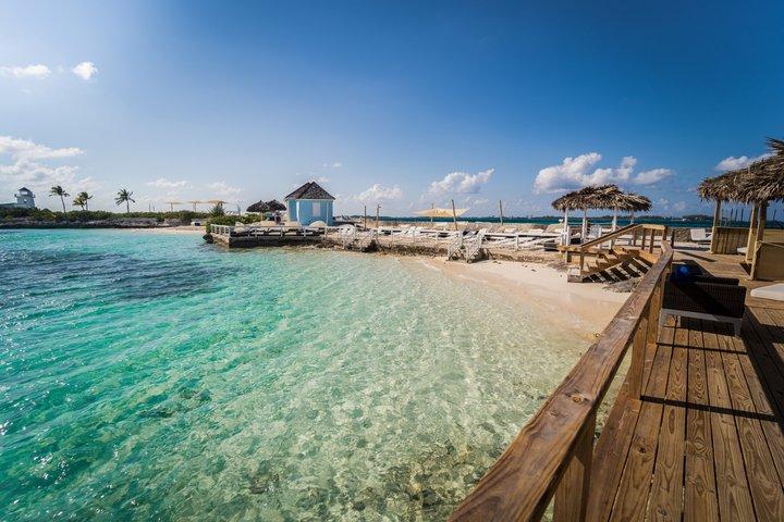 Nassau: Pearl Island Beach Escape & Bahamian Lunch - Day Trip