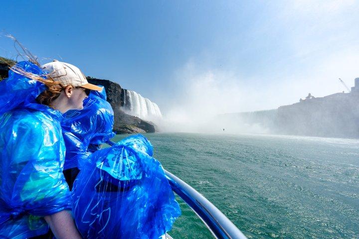 Niagara Falls Day and Night Combo plus Dinner & Fireworks