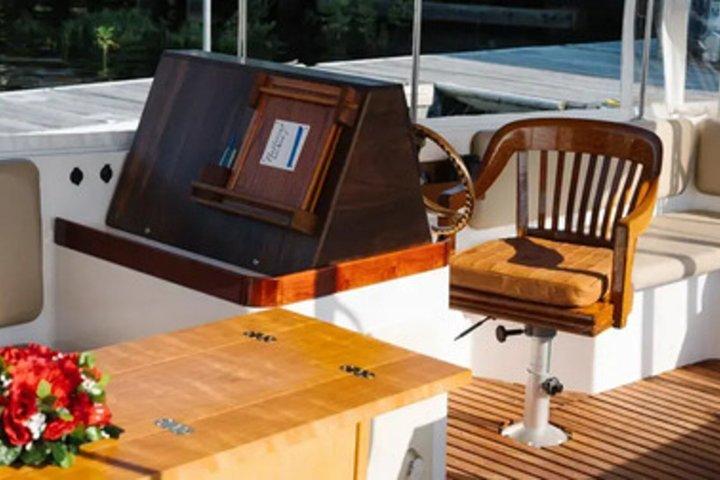 Public Sunset Picnic Boat Cruise on Lake Champlain