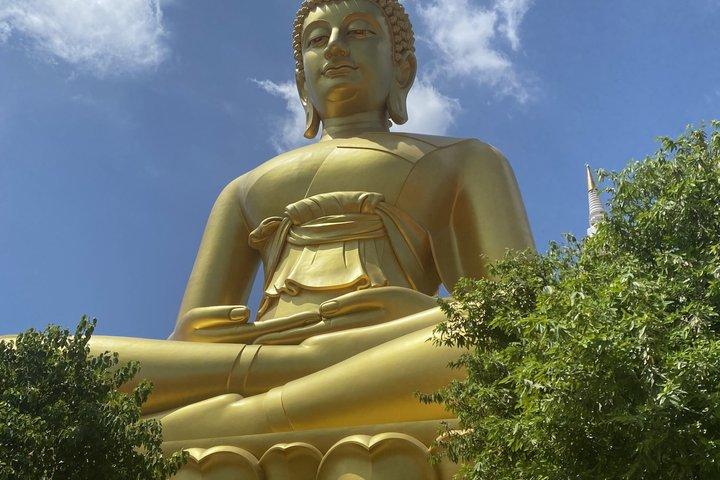 Bangkok: Pink Ganesha & Wat Paknam Half-Day Japanese Tour