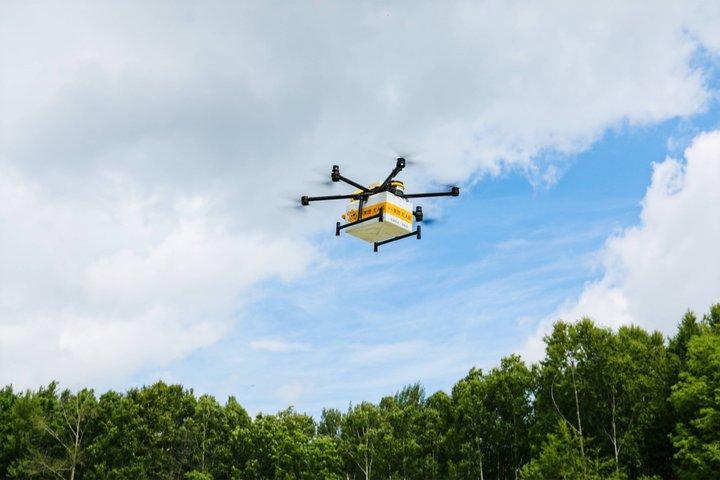 Guangzhou High Tech tour Robot,Drone Delivery and Driverless Taxi