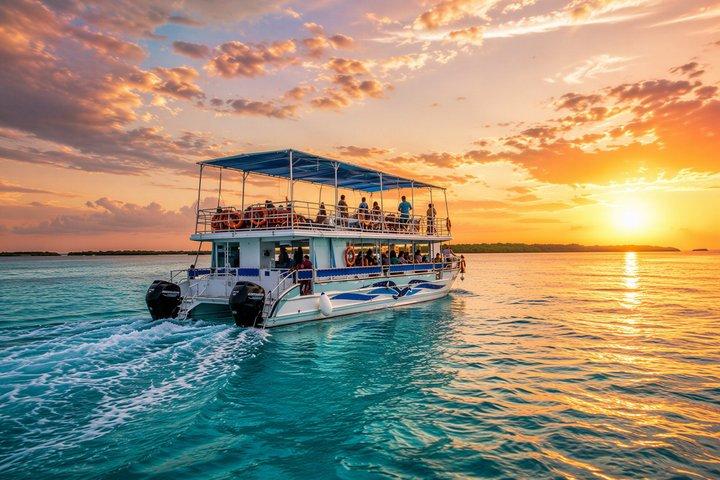 Catamaran Excursion + Open bar + Snorkeling at El Cielo