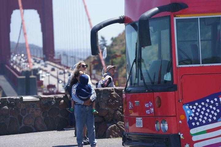 SF Hop-On Hop-Off: stops include GoldenGate Park & Painted Ladies