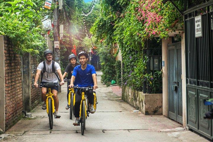 Hanoi Bike Tour: Hidden Alleys, Red River Banks & Local Markets