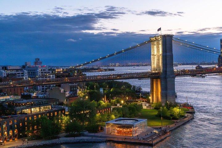 NYC at Night: Luxury Bus Tour of Top City Highlights