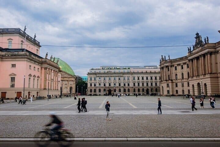 Berlin Royal Boulevard Unter den Linden Walking Tour