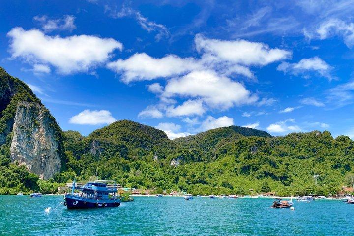Phuket Ferry to Phi Phi with Snorkeling Day Tour