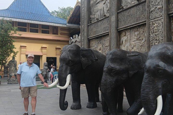 Colombo tour lowest price (All inclusive)City Tour