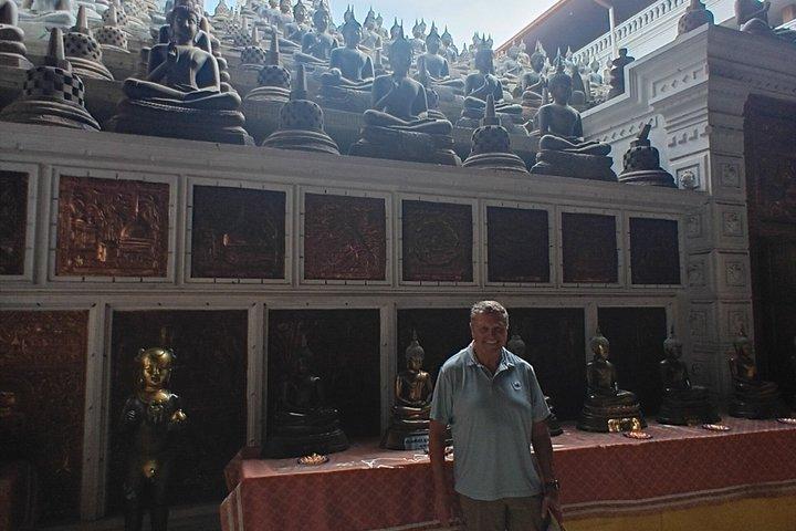 Colombo tour lowest price (All inclusive)City Tour