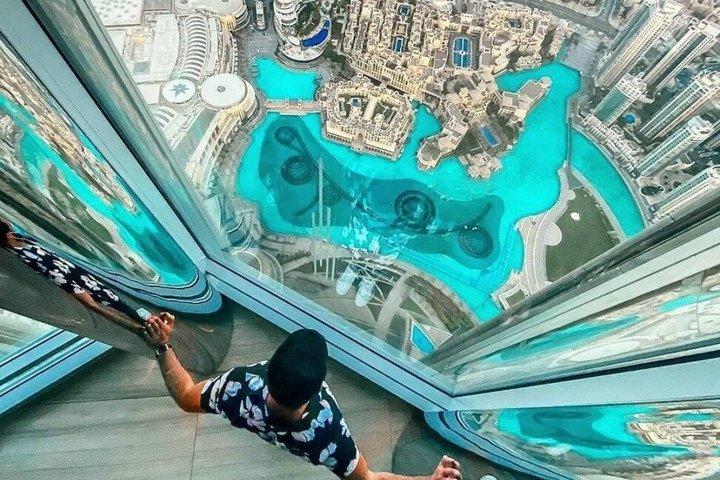 Dubai: Burj Khalifa Admission Ticket with Hotel Transfer