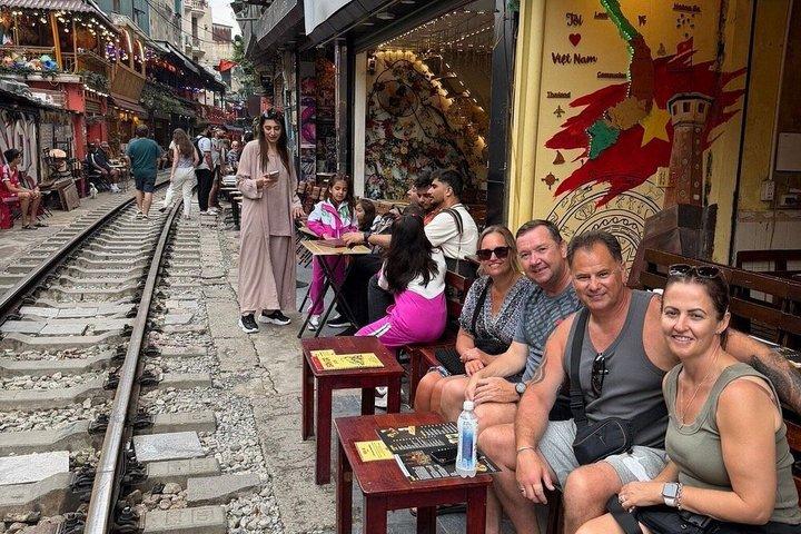 Hanoi City Tour: Private 4-Hour Customized with Train Street