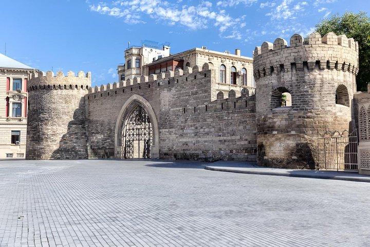 Baku Old City & Highland Park Walking Tour (Private Guide)