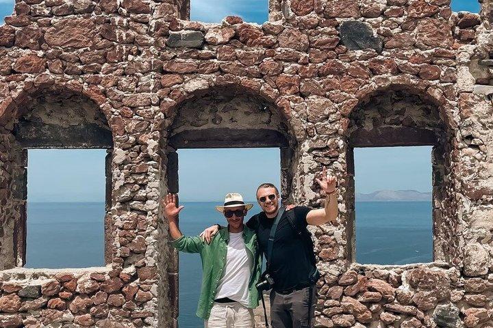 Customizable 5-Hour Private Tour of Santorini