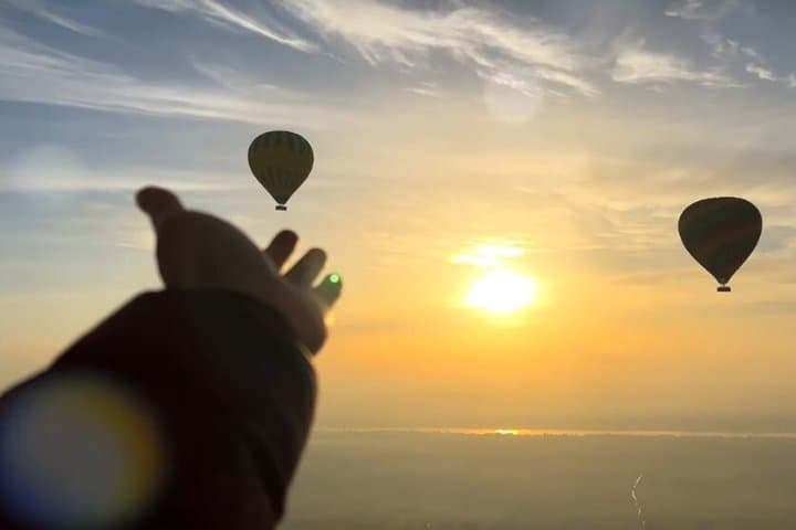 VIP Sunrise Hot Air Balloon Experience with Breakfast in The Sky