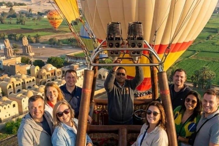 VIP Sunrise Hot Air Balloon Experience with Breakfast in The Sky