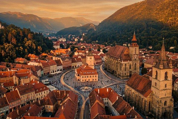 Bears Sanctuary, Dracula's Castle & Brașov City, Small-group 7 p