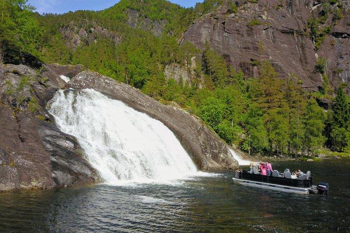 Mostraumen Lux Pontoon Cruise Bergen Fjords