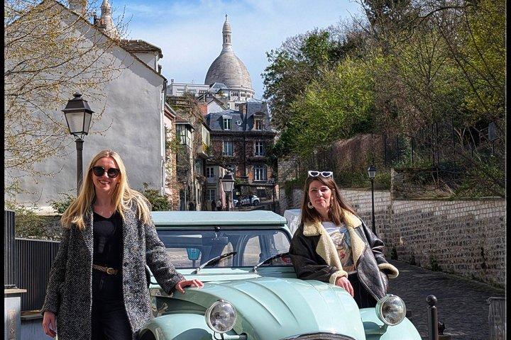 Paris: Private Tour in Citroën 2CV + Montmartre & Champagne