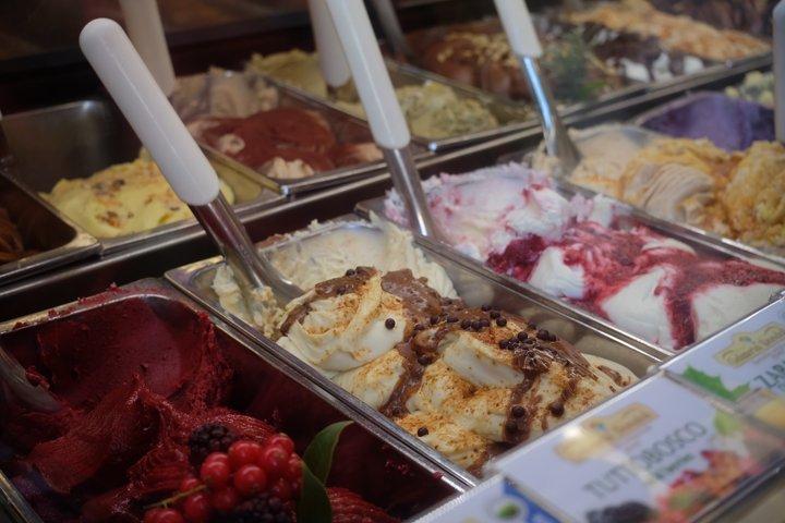 [MAX 8pp] Gelato, Wine & Cheese in San Gimignano from Florence