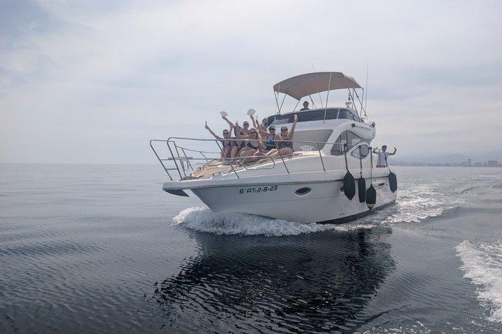 4H Private Yacht Charter from Fuengirola with Snacks & Drinks