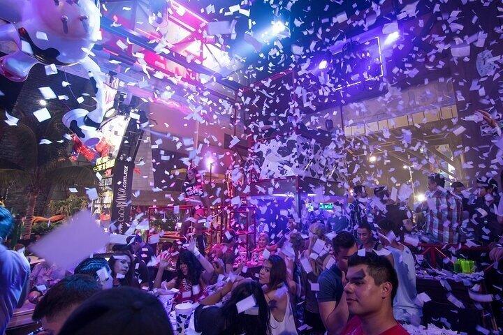 La Vaquita Cancun Nightclub: Entry Ticket or Open Bar