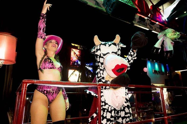 La Vaquita Cancun Nightclub: Entry Ticket or Open Bar