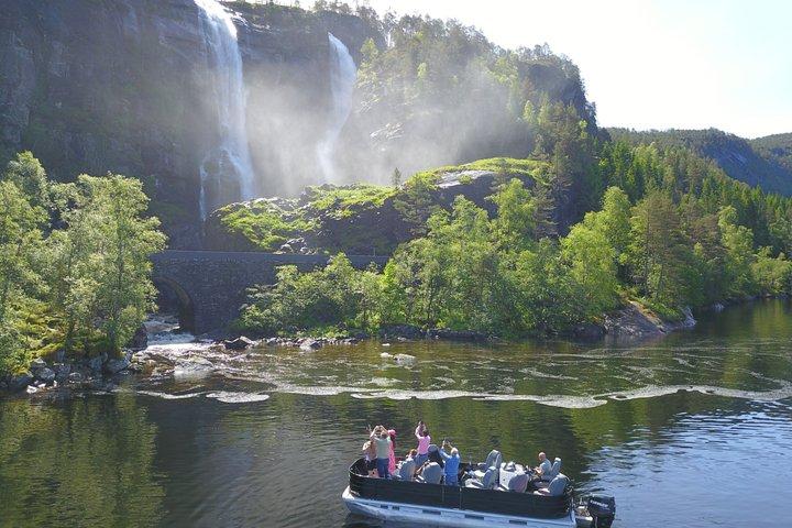 Mostraumen Lux Pontoon Cruise Bergen Fjords