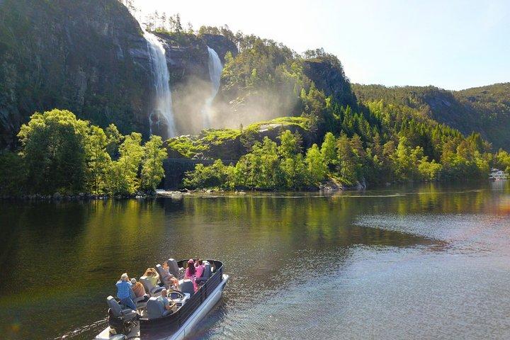 Mostraumen Lux Pontoon Cruise Bergen Fjords