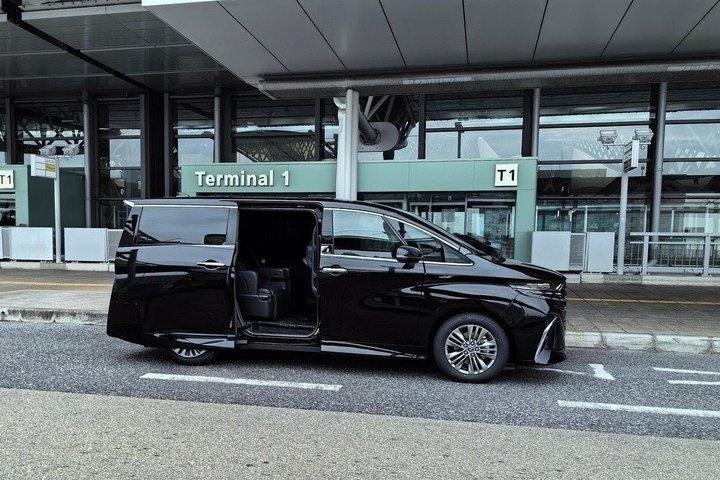 Osaka or Kyoto to Kansai Airport KIX Transfer 7 Seater 10 Seater