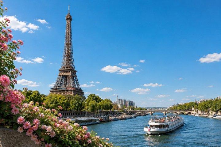Best of Paris: Seine River Cruise & Packed Lunch from Le Havre