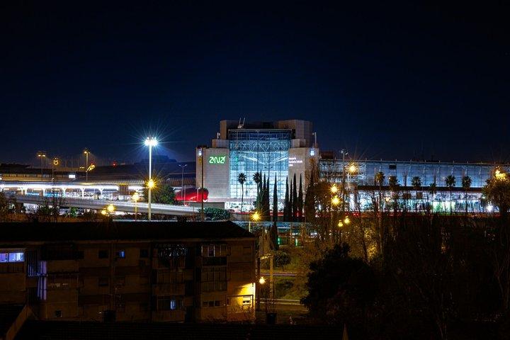Private Departure Transfer: Hotels to Lisbon Airport or Cruise