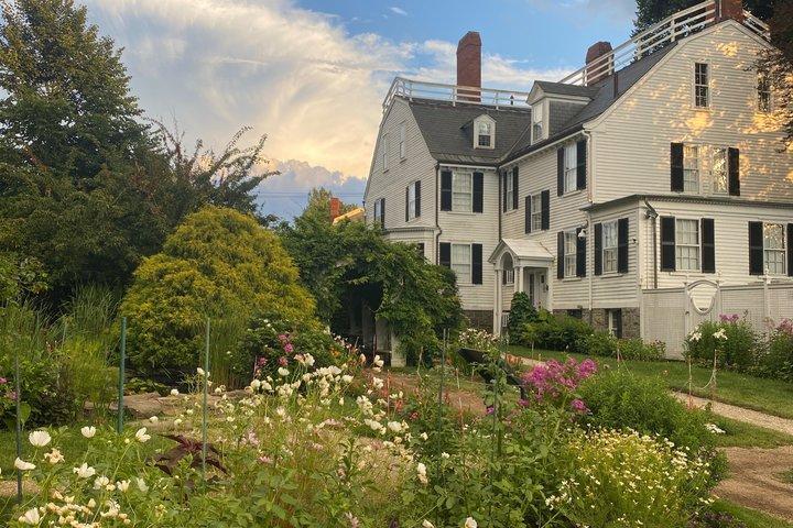 The Official "Hocus Pocus" Movie Locations Tour of Salem