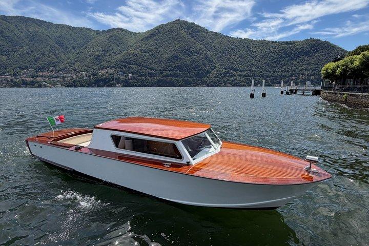 1 H Private Bout Tour on Wodden Venetian taxi Boat 7 pax