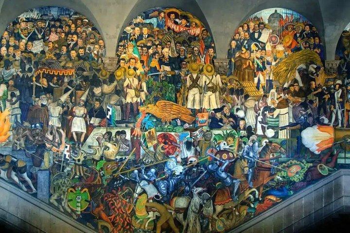 Walking Tour - Impressive murals in Historical Center of Mexico City