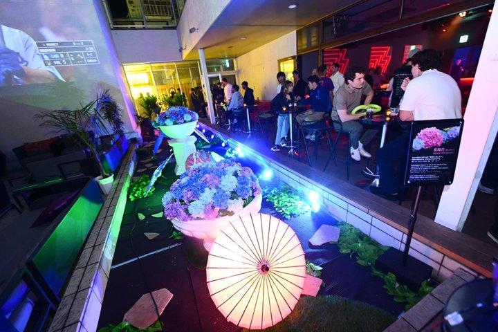 Osaka Dotonbori: GIRAFFE Nightclub Admission Ticket (For Foreign)