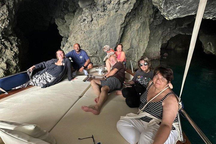 Private boat tour of Ischia and/or Procida