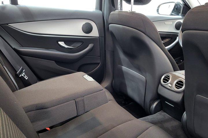 Prague to Vienna - Private Transfer by LIMOUSINE 3+1pax